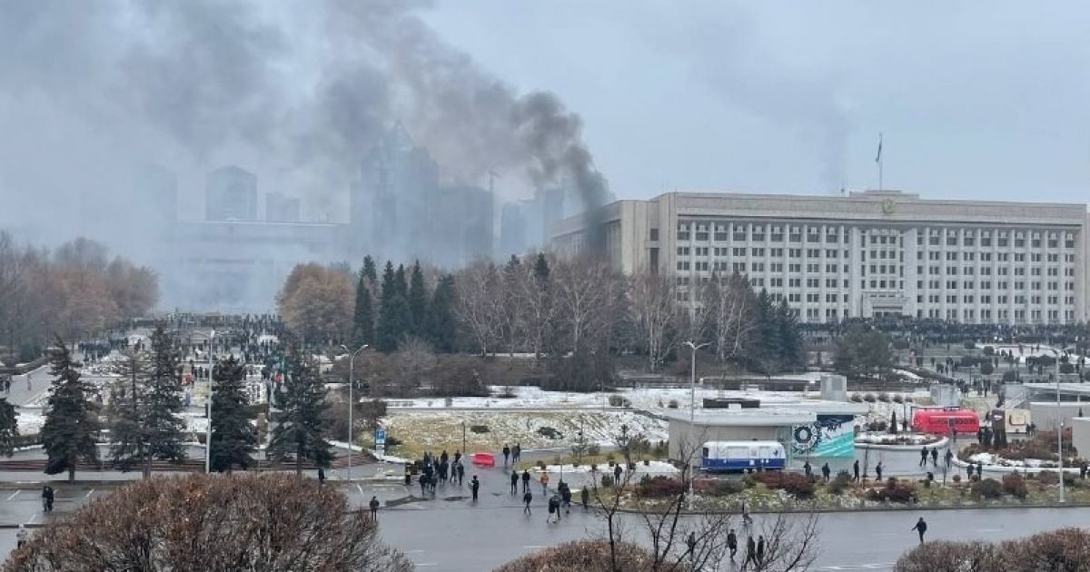 Штурм мэрии Алматы