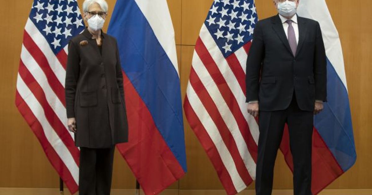 переговорщики от США и России - Венди Шерман и Сергей Рябков