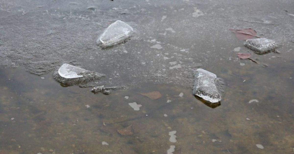 вода