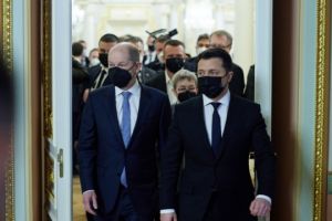 Олаф Шольц и Владимир Зеленский