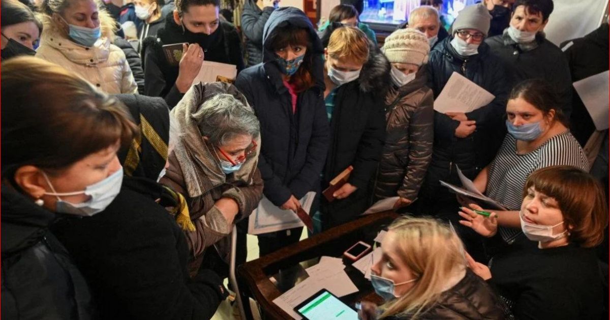 раздача 10 тысяч от Путина