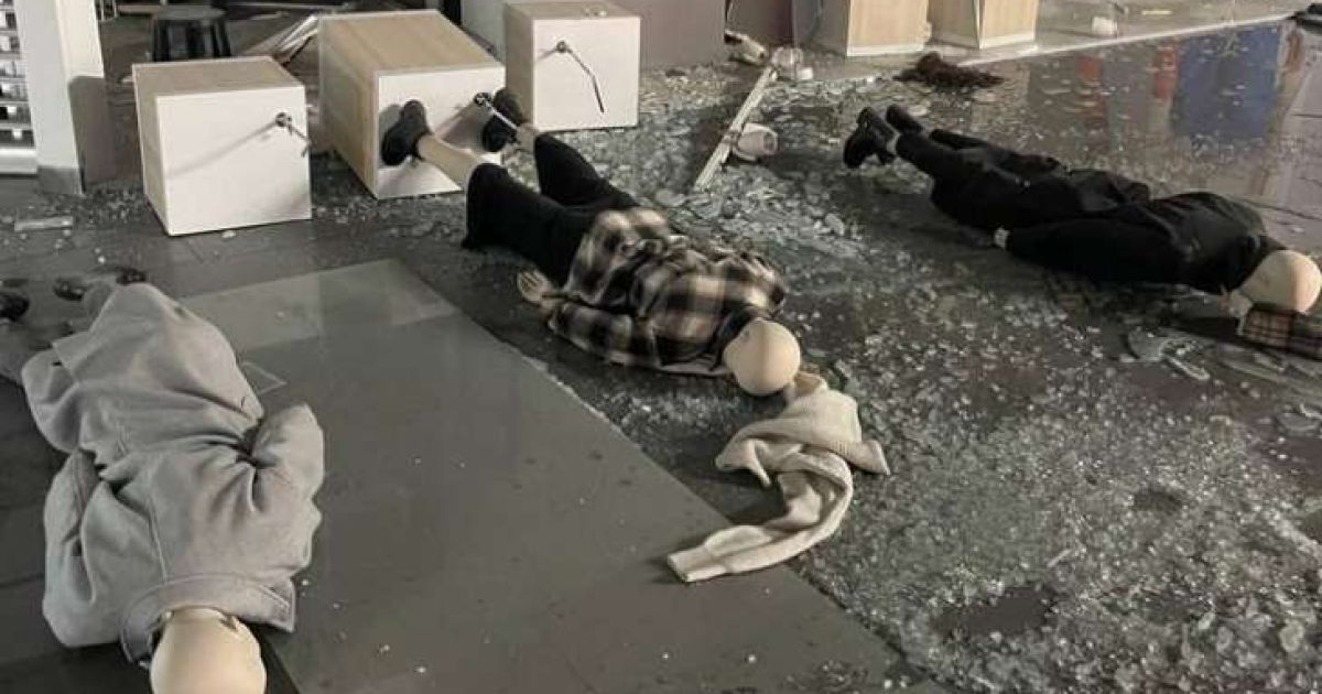 Обстрел ТРЦ в Киеве
