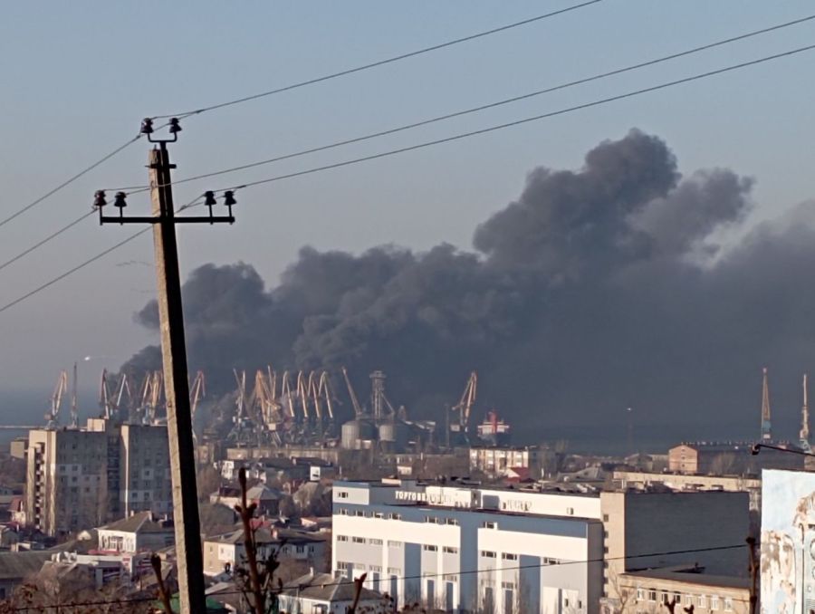 Взрывы в порту Бердянска