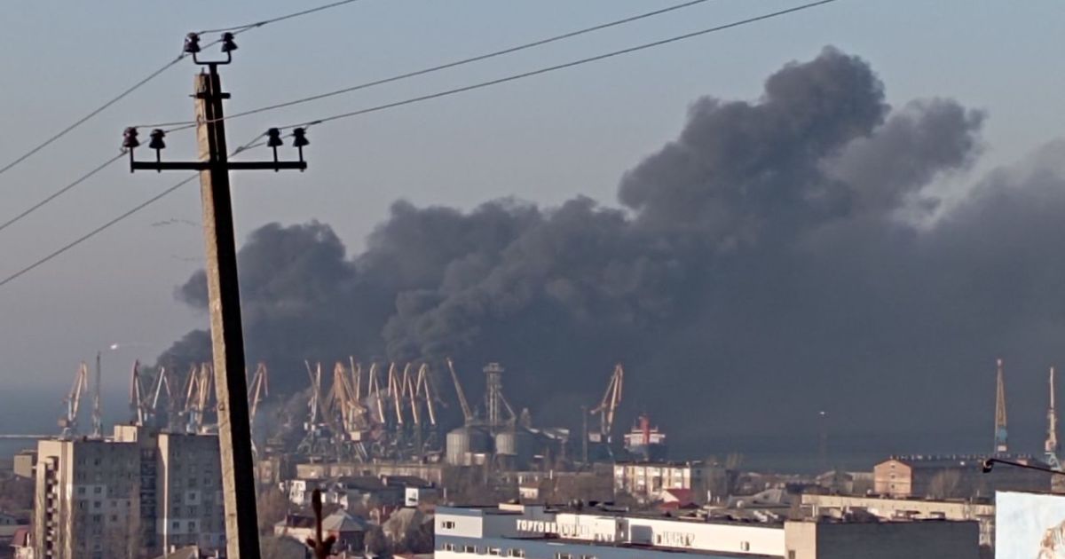 Взрывы в порту Бердянска