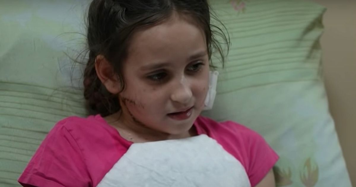 Милена с родителями попала под обстрел