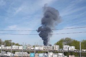 В Макеевке горит нефтебаза