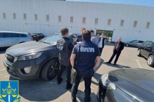 жители Львовщины торговали гуманитаркой