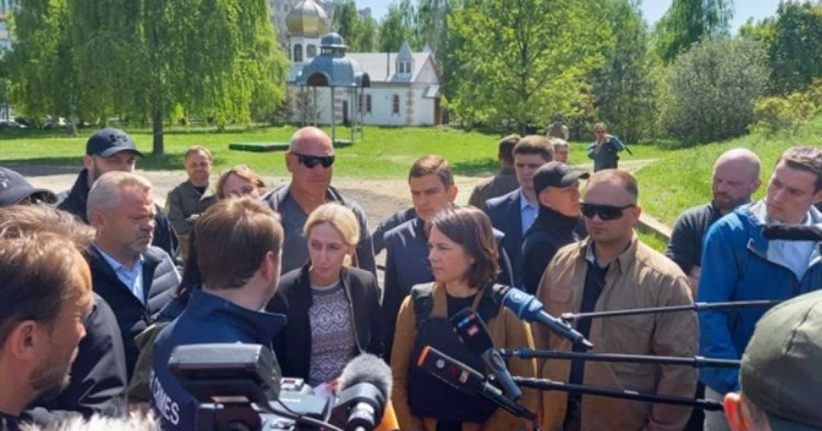 Анналена Бербок в Буче