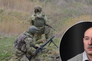 эксперт Жданов