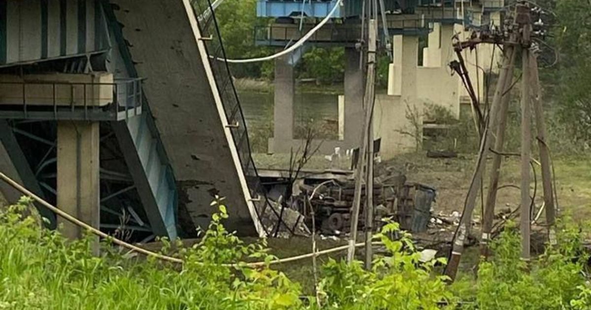 Взорванный на Донбассе мост