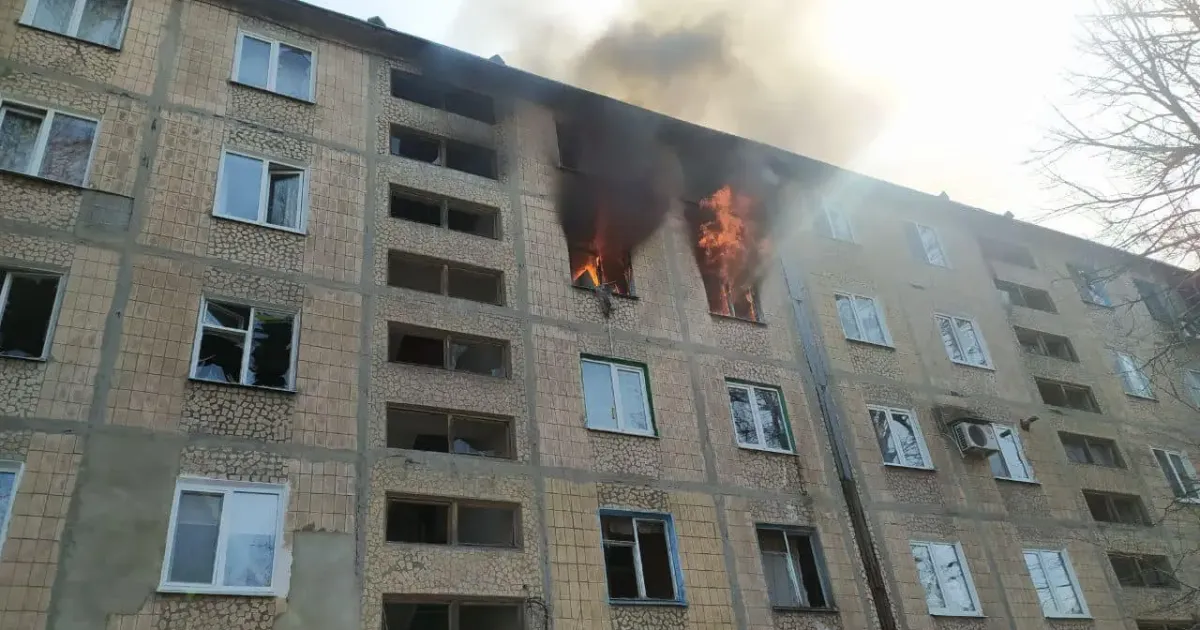 Школа попала под обстрел