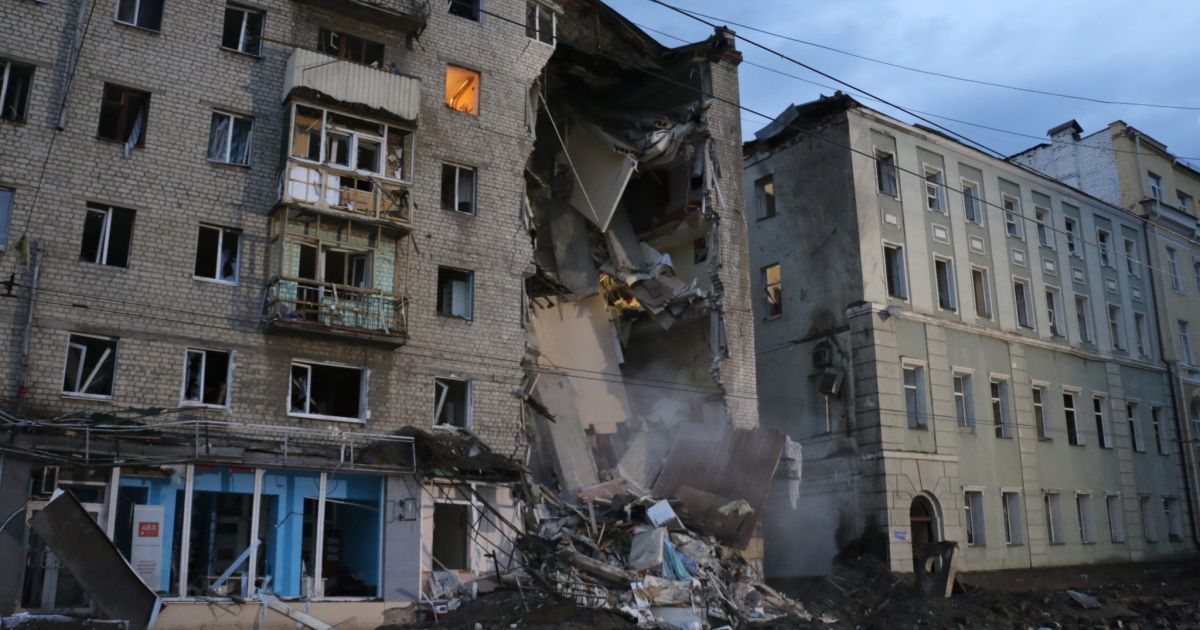 Ракета разрушила дом