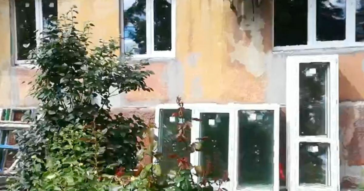 Разрушенный дом в Мариуполе