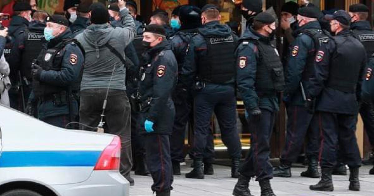 Задержание военных