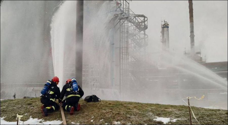 пожар на  нефтеперерабатывающем заводе