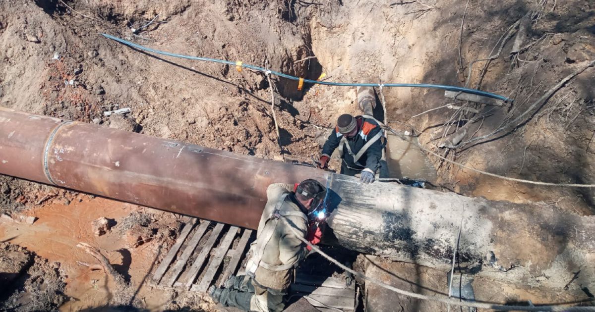 Ракета разбила газопровод