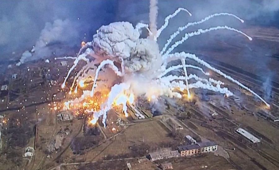 взрыв на складе боеприпасов, иллюстративное фото