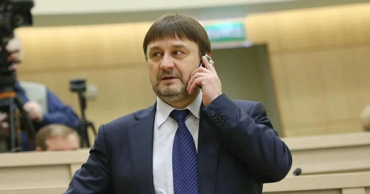 Лебедев