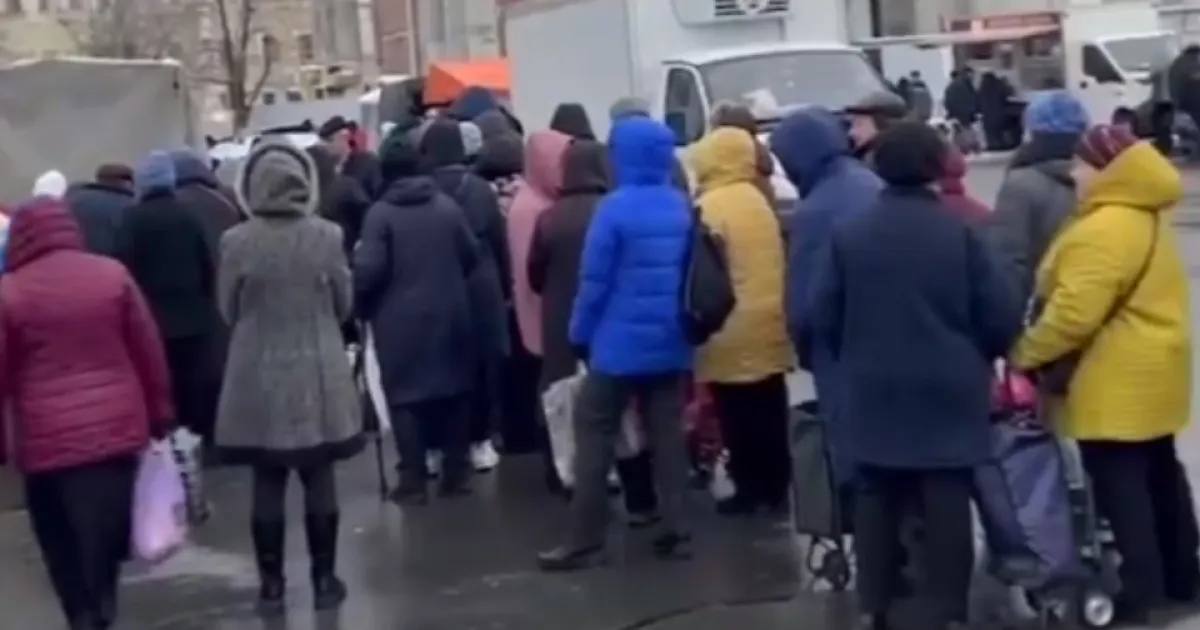 Очередь за яйцами