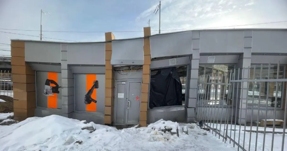 строения над станцией меро