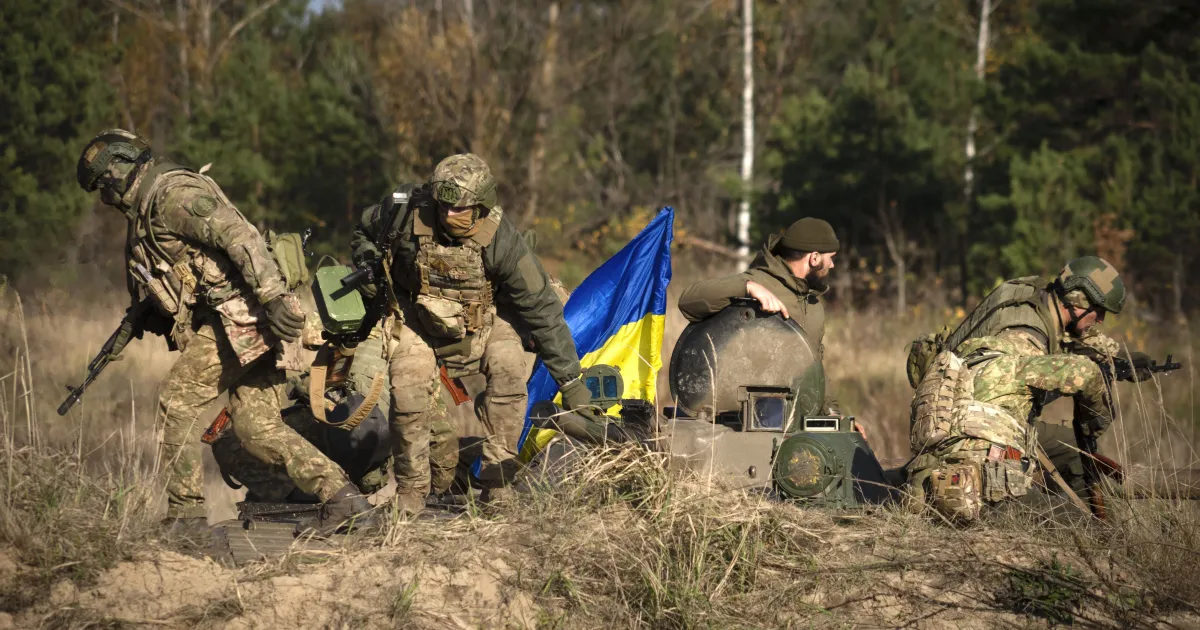 Українські військові