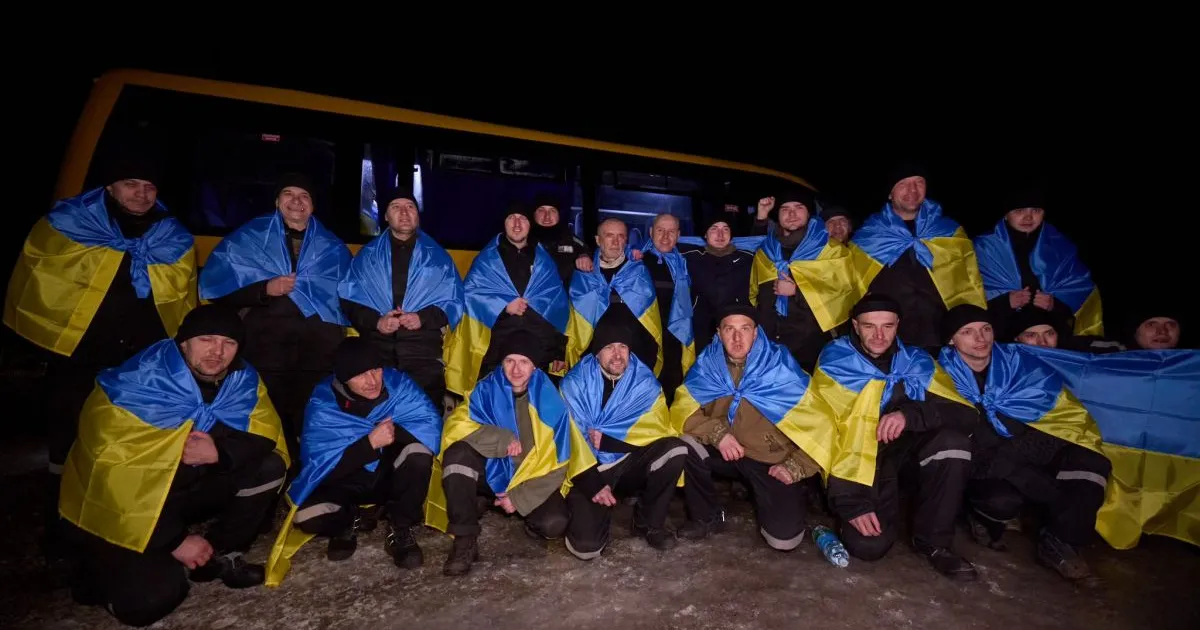 Українські військові повернулися з полону