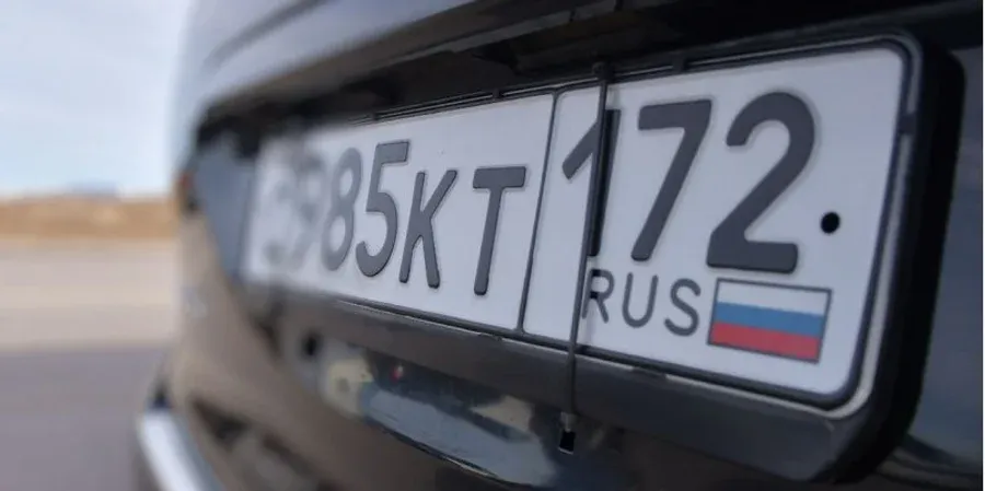 Авто з російськими номерами