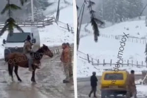 нападение на военкомов