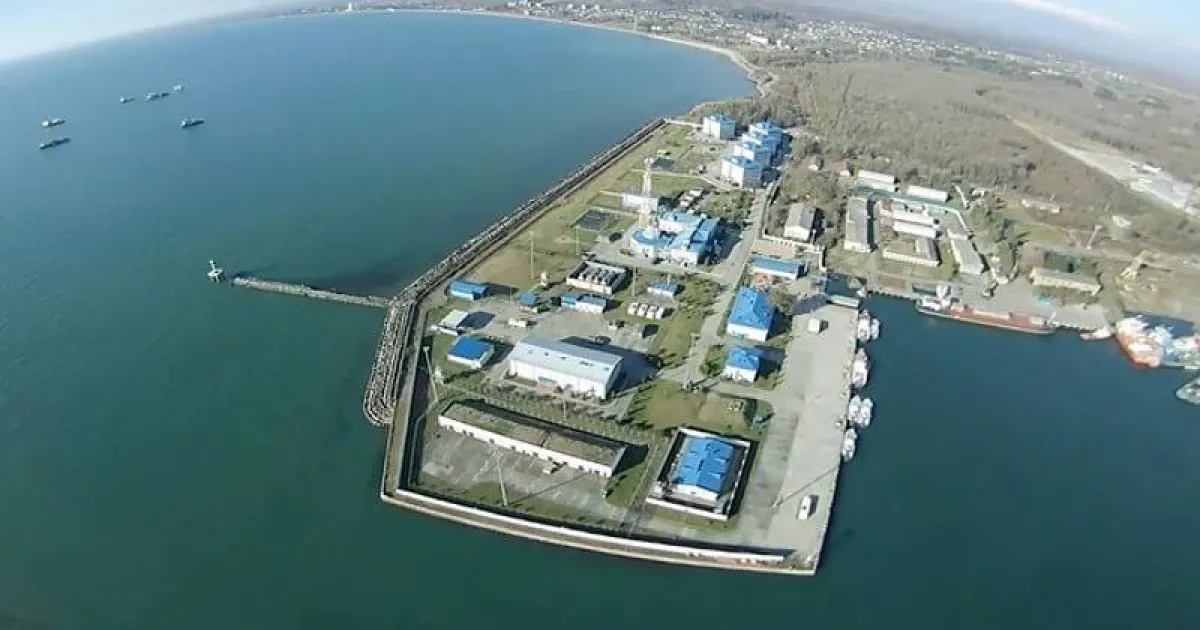 військовий порт
