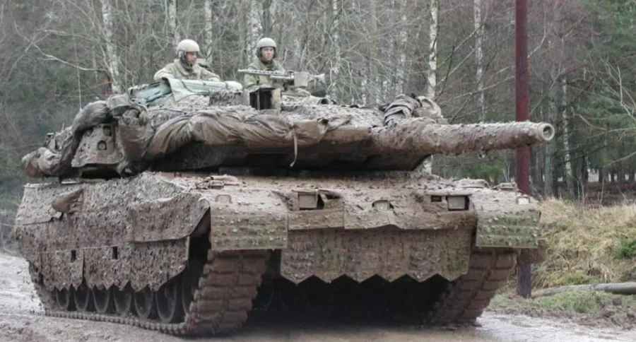 Танк Stridsvagn 122