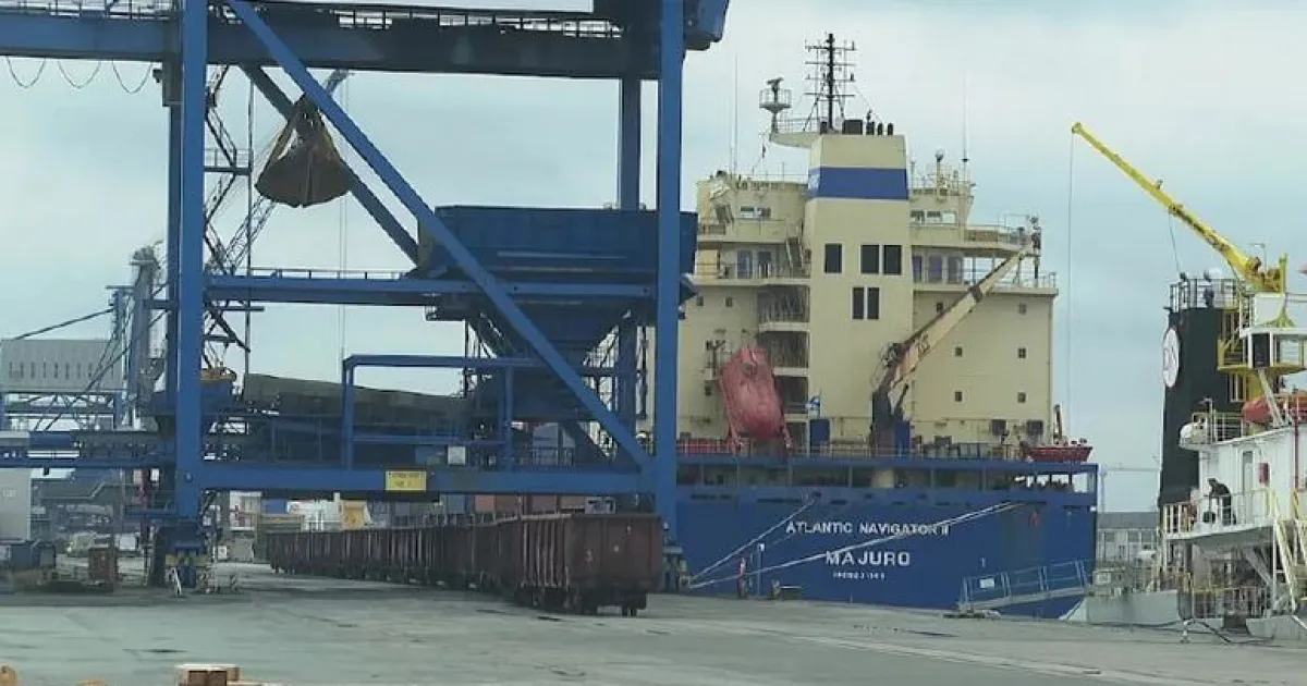 грузовое судно Atlantic Navigator II