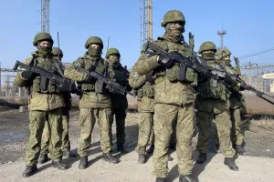 Російські військові