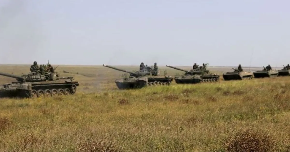 танки в поле