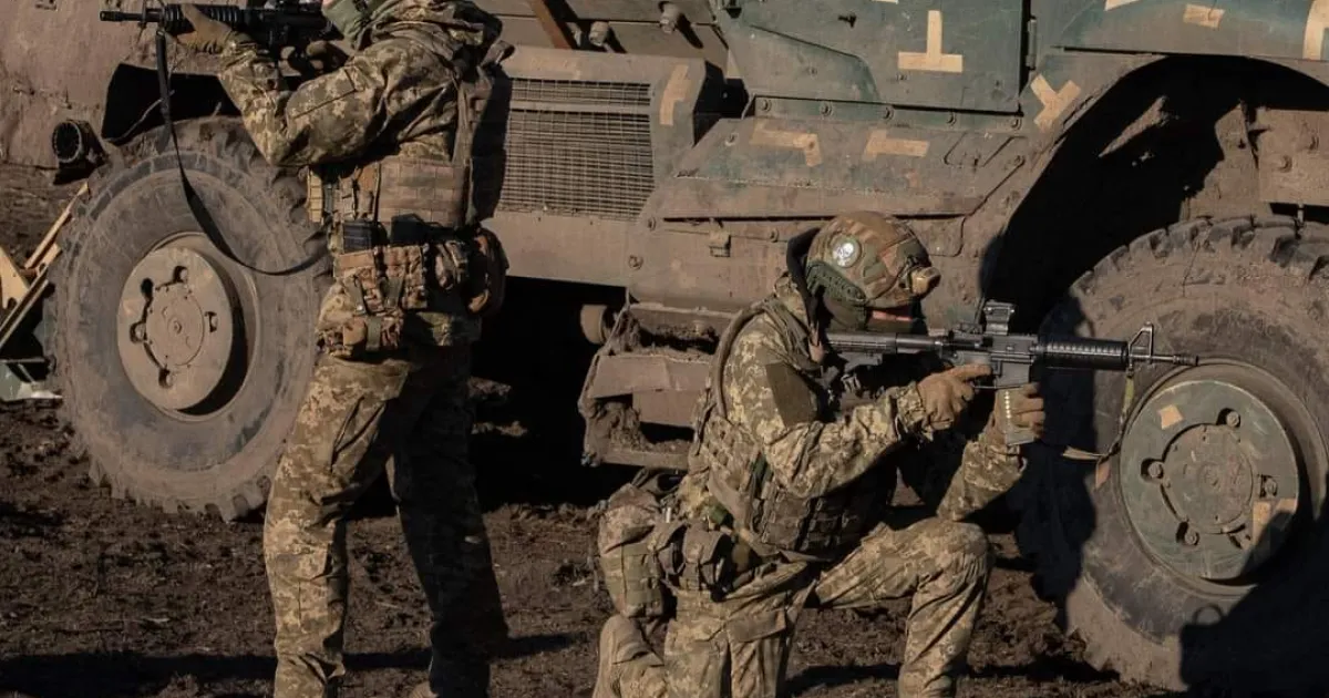 Українські військові