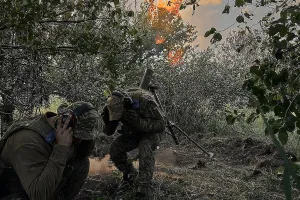 Українські військові