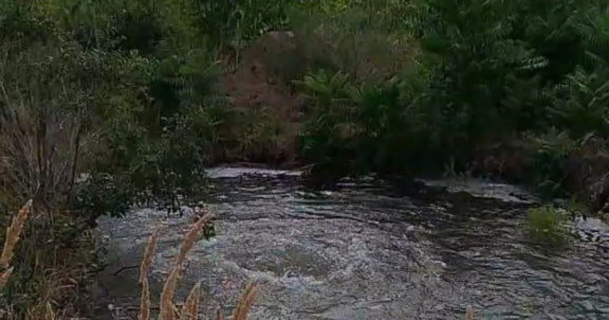 вода