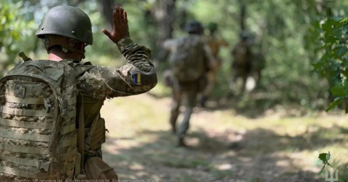 Українські військові