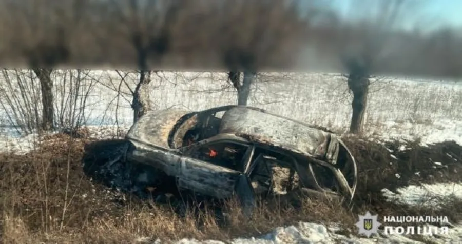 Росіяни атакували дроном авто