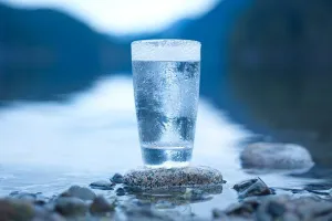 вода