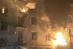 Дрон влучив у будинок