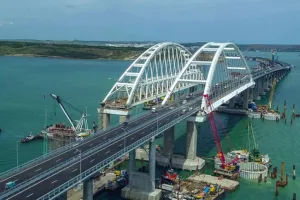 Кримський міст перекрито