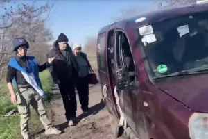 атака на волонтеров