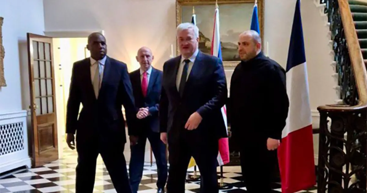 у Лондоні - в Лондоне