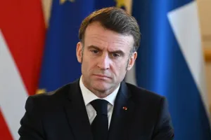 Макрон