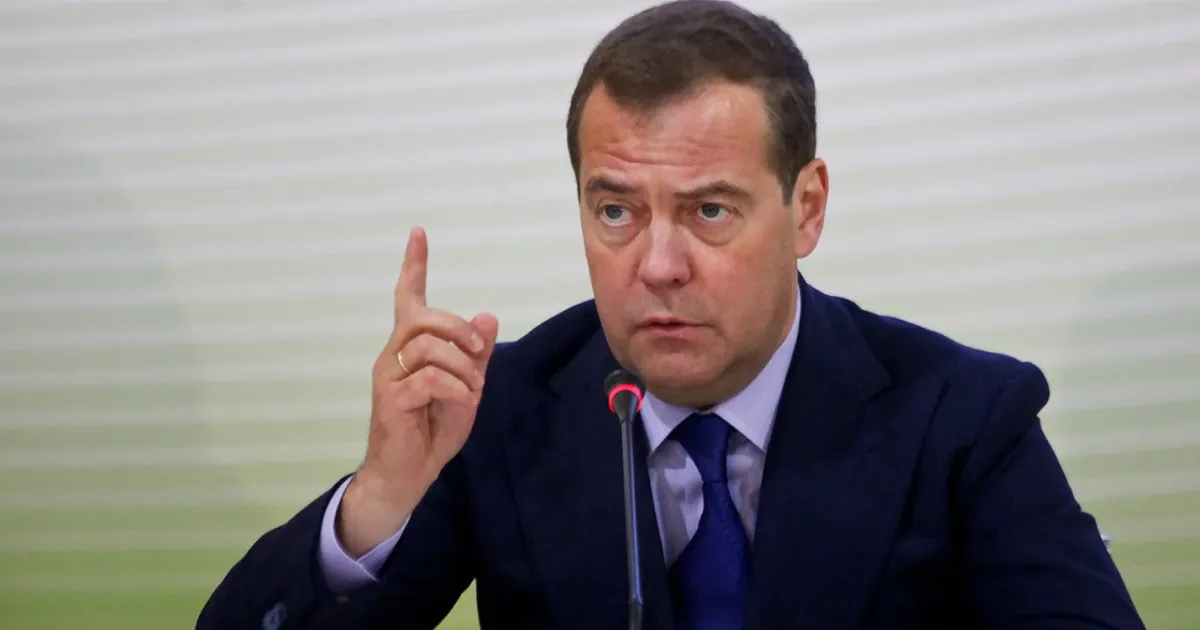 Медведєв
