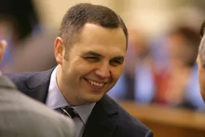 Портнов