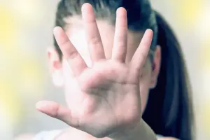 znushchannya