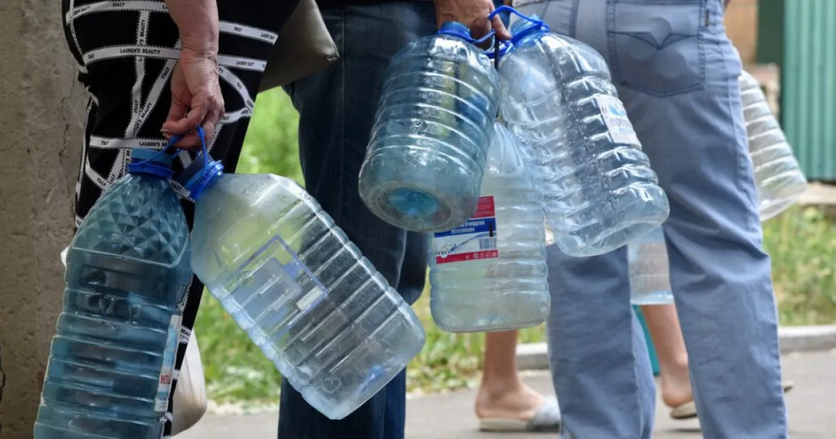 вода