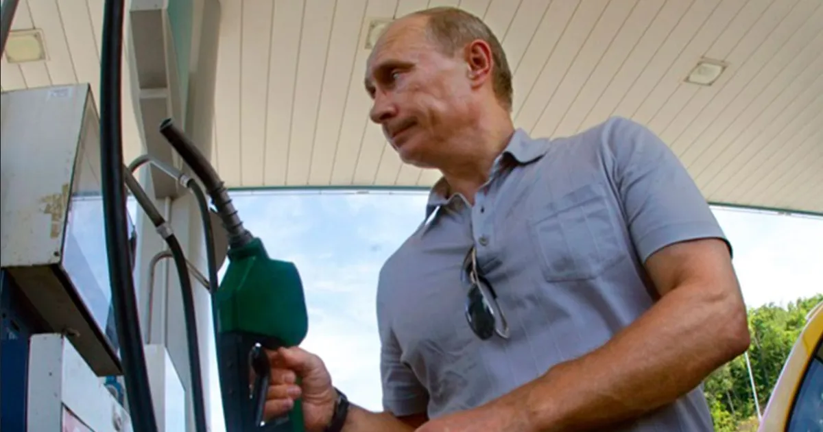 Путин, АЗС
