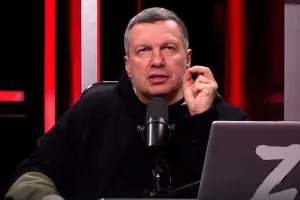 Соловьев